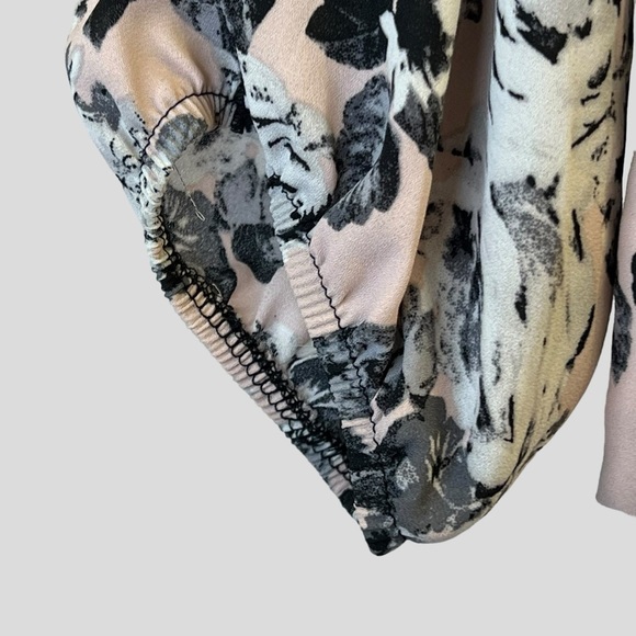 Sale Robin Women’s Blouse S/M Pink Floral Print Long Sleeves - Picture 4 of 10